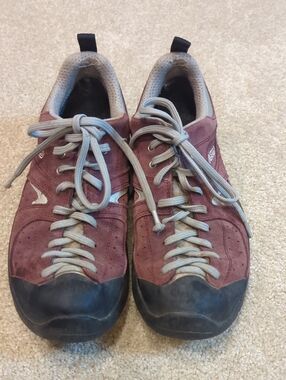 Asolo Women's Burgundy Suede Hiking Shoes
